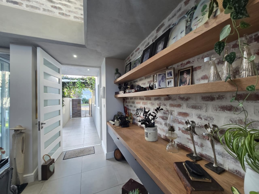 4 Bedroom Property for Sale in Kingswood Golf Estate Western Cape